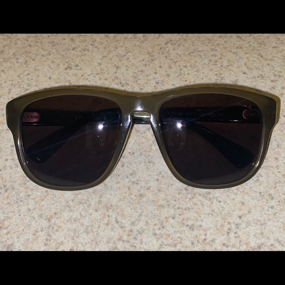 COPY - Lanvin Paris Olive SLN Wayfarer Sunglasses - Picture 11 of 11